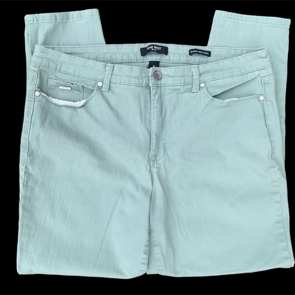 NINE WEST | size 14 | GRAMERCY SKINNY ANKLE | pale green jeans